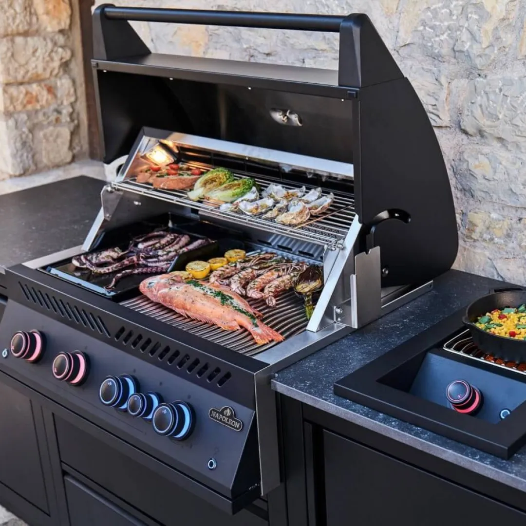 NAPOLEON NAPOLEON OASIS 301 Outdoor Kitchen With Built-in 700 Series 32 BBQ Grill Head NAPOLEON NAPOLEON OASIS 301 Outdoor Kitchen With Built-in 700 Series 32 BBQ Grill Head