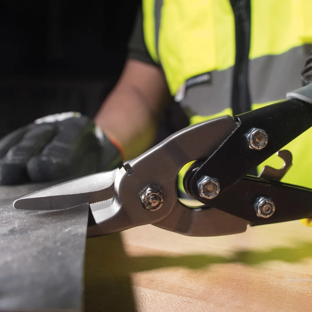 KLEIN TOOLS KLEIN TOOLS Aviation Snips With Wire Cutter - Right KLEIN TOOLS KLEIN TOOLS Aviation Snips With Wire Cutter - Right